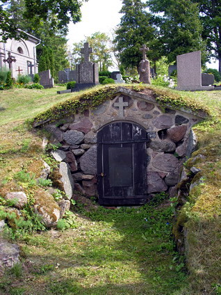 Vaizdas:Renavo kapines.Laidojimo rusys.MKE.2009-08-09.jpg