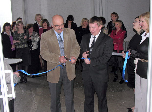 Vaizdas:Svietimo centro atidarymo iskilmes.MKE.2010-05-07.jpg
