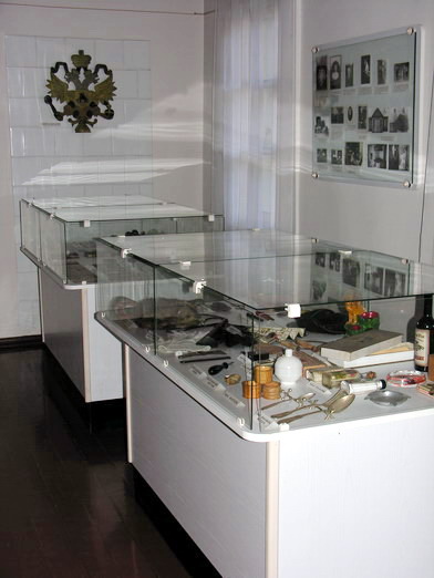 Vaizdas:Vieksniu vaistines muziejus. MKE.jpg