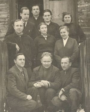 1961 m. svietimo skyriaus kolektyvas.MKE.jpg