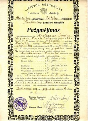 Kentauciu prad. m-klos pazymejimas 1933..jpg