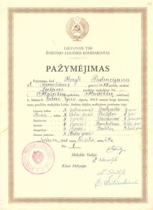 Leckavos prad. m-klos pazymejimas 1945.jpg