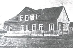 Pikeliu pradine mokykla.MKE.jpg