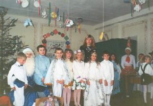 Purvenu prad. m-klos mokiniai 1998 m..jpg