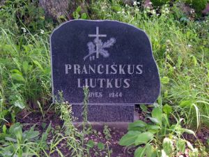 Urvikiu II-osios kapines1.MKE.2007-08-13.jpg