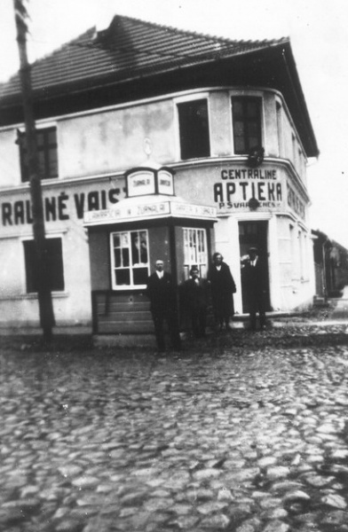 Vaizdas:Vasario 16 gatve.Vaistine.jpg