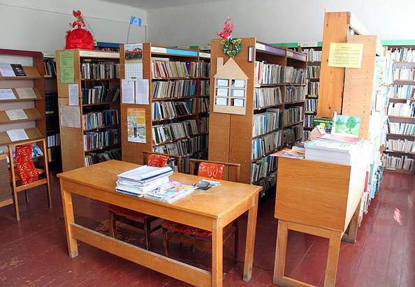 Vaizdas:Balenu biblioteka.MKE2012-07-25.jpg